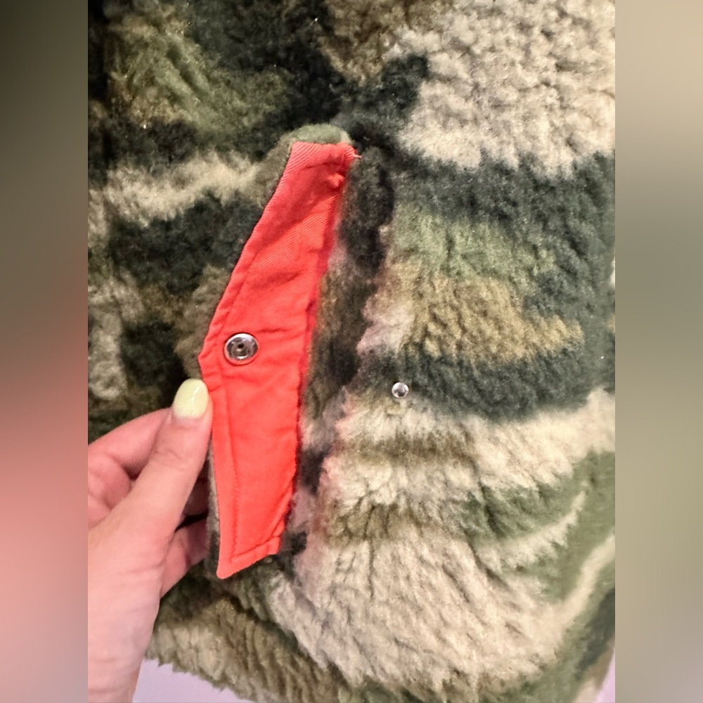 J.Crew Women’s Camo Sherpa Fleece Pullover | Snap Collar Sweatshirt Size M - Picture 7 of 9